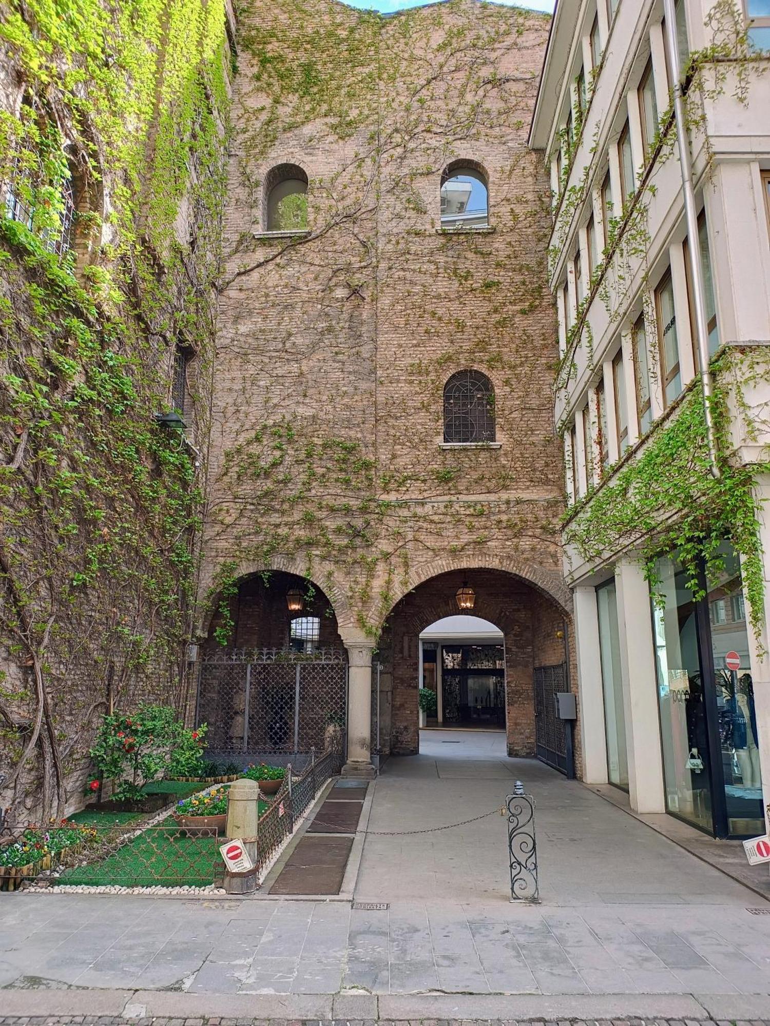 Residenze Simari Luxury Apartment Padova Bagian luar foto